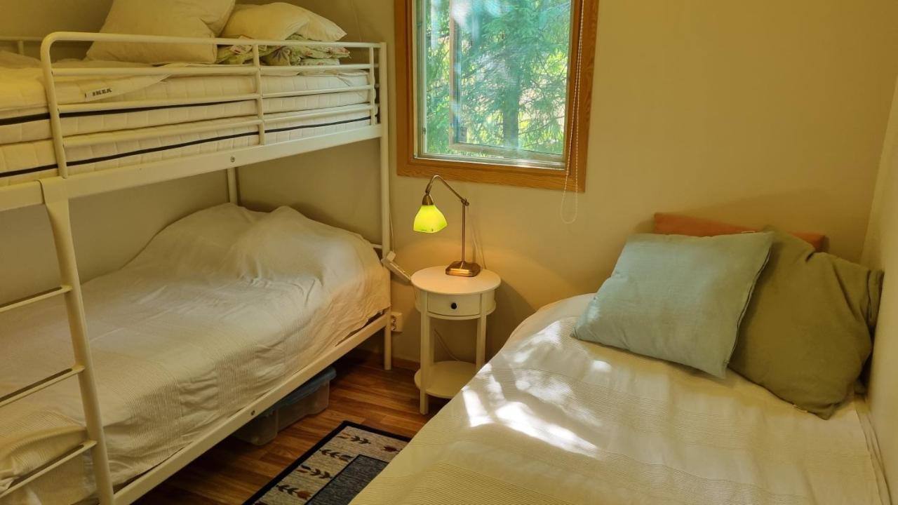 Fritidshus Rostockvaegen 40B - Guest House - Bring Own Bed Sheets Norrtalje Exterior photo